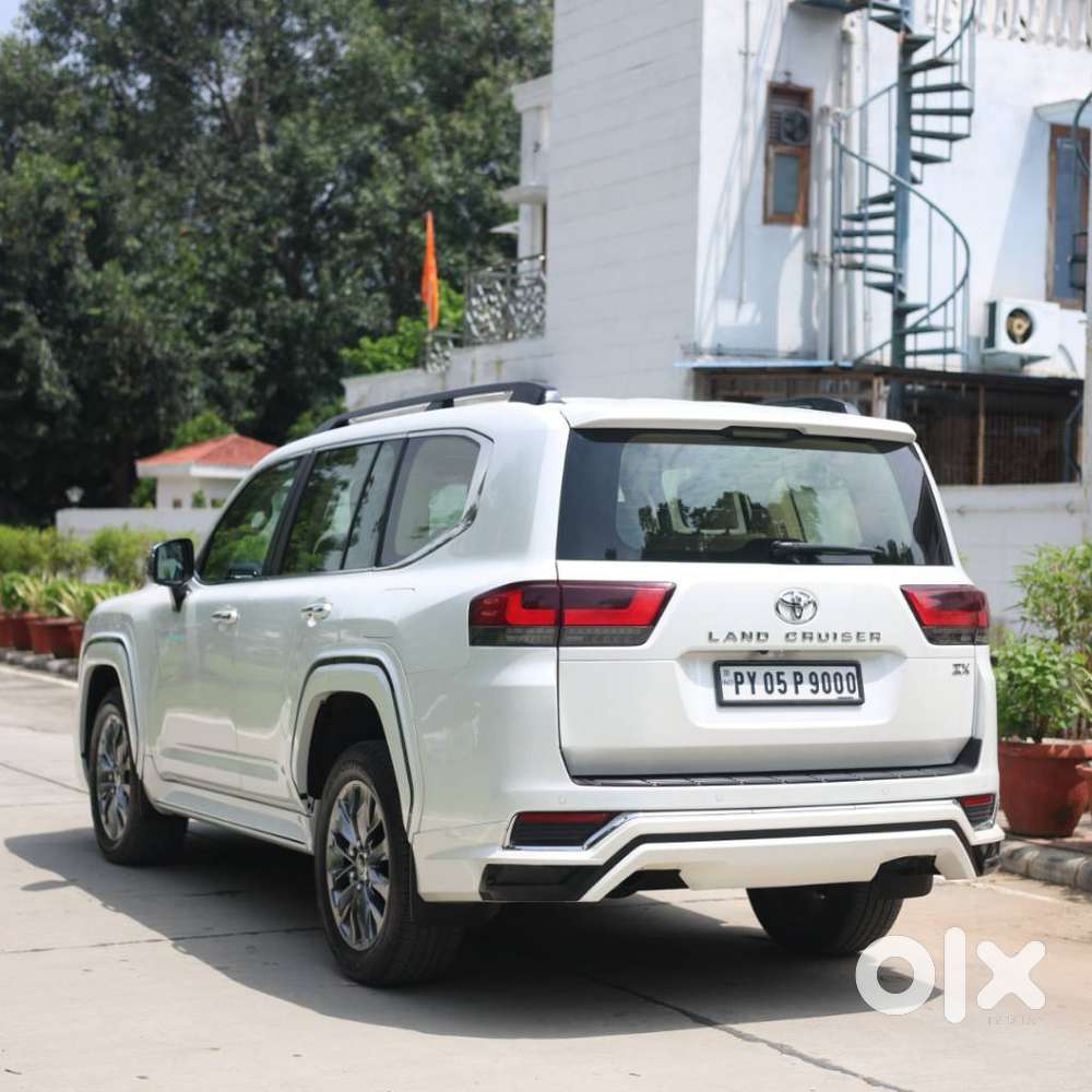 Toyota Land Cruiser 3.3 Zx Diesel, 2023, Diesel