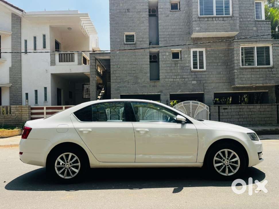 Skoda Octavia Elegance 2.0 Tdi At, 2015, Diesel