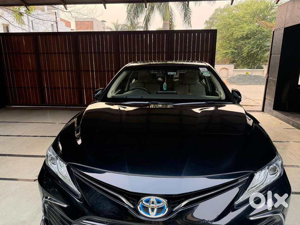 Toyota Camry Hybrid 2023  Extended Warranty  30,000 Km  22 Km/l