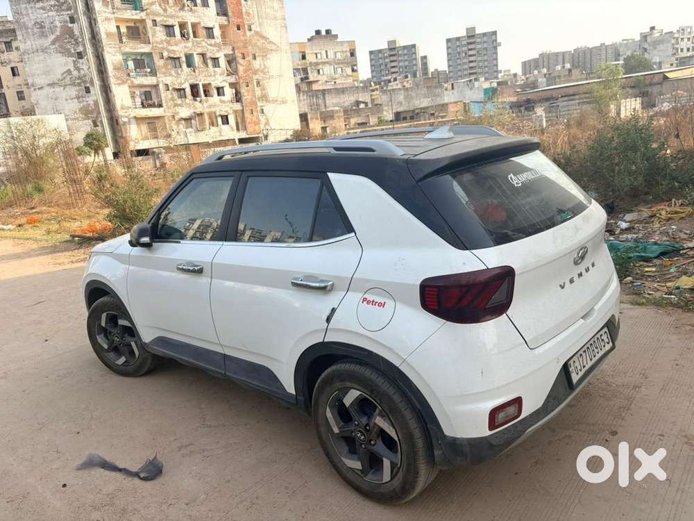 2020 Hyundai Venue 1.2l Cng/petrol Excelent Condition
