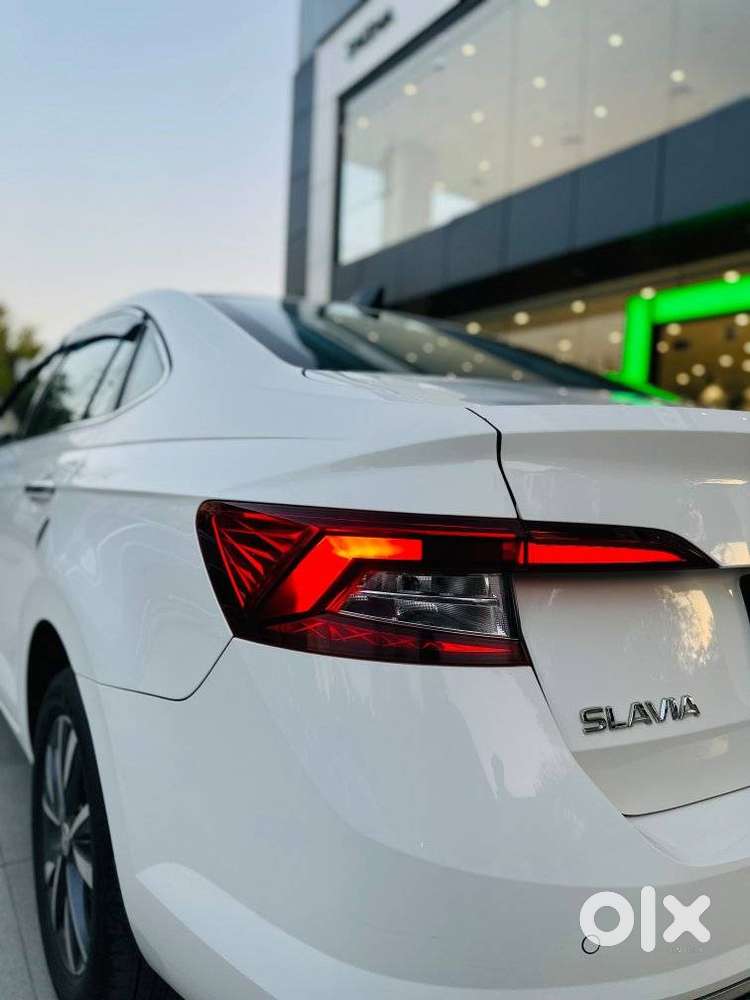 Skoda Slavia Style 1.0l Tsi Mt, 2023, Petrol