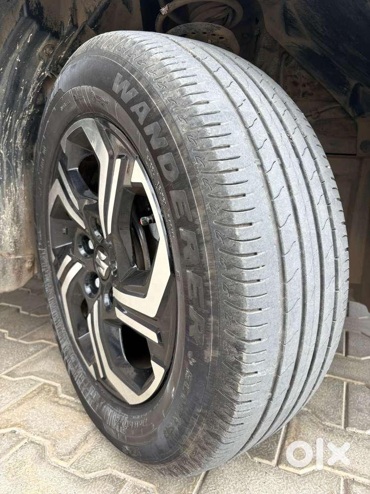 Maruti Suzuki Brezza 1.5 Zxi Plus Smart Hybrid, 2022, Petrol