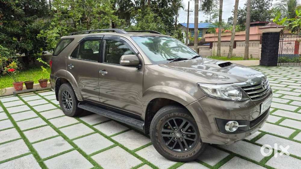 Toyota Fortuner 2015 Diesel 103000 Km Driven