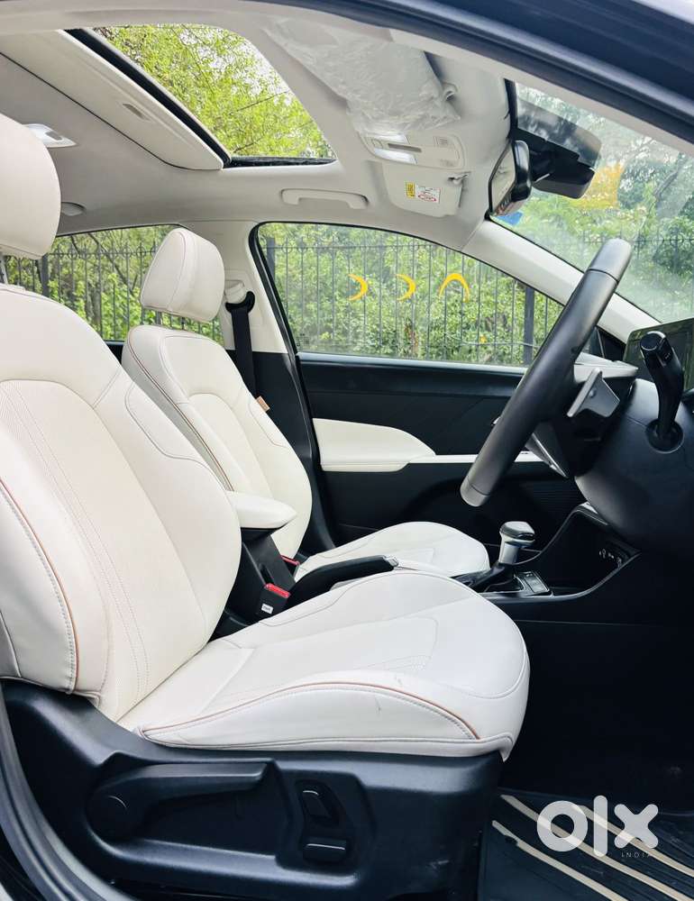 Hyundai Verna Sx(o) Petrol At, 2023, Petrol