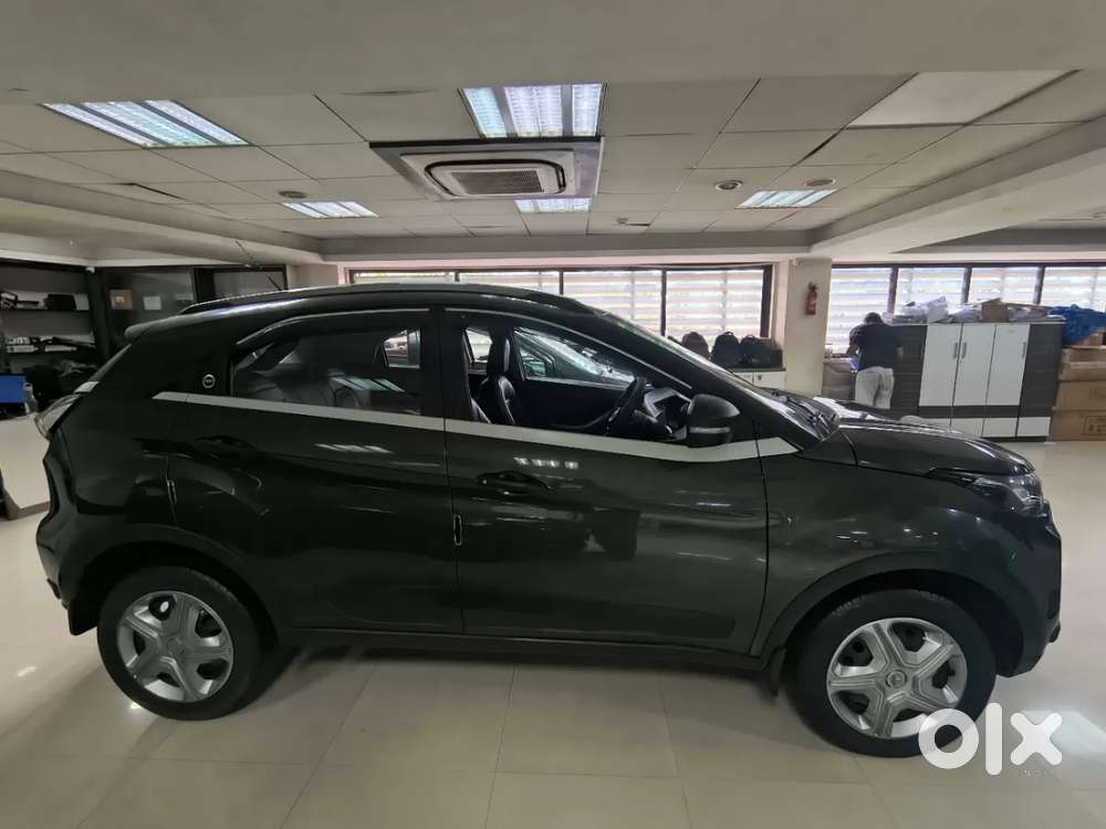 Tata Nexon 1.2 Revotron Xm, 2023, Petrol