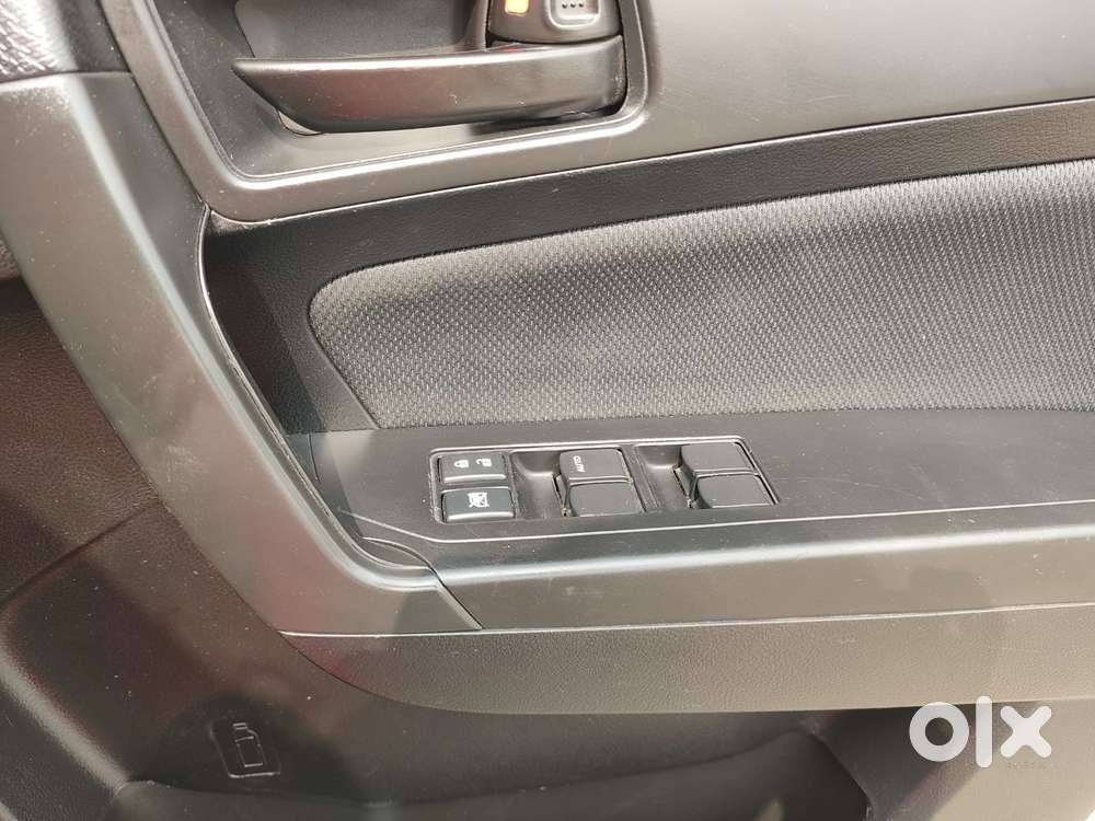 Maruti Suzuki Brezza 1.5 Vxi Smart Hybrid, 2022, Petrol