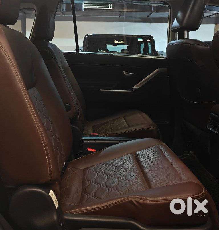 Toyota Innova Hycross 2.0 Zx (o) Hybrid 7 Str, 2024, Electric