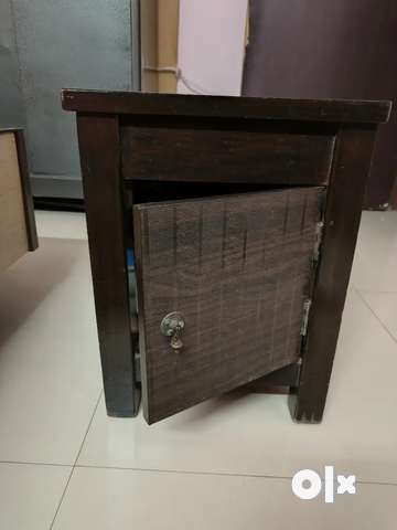 Side shop table olx