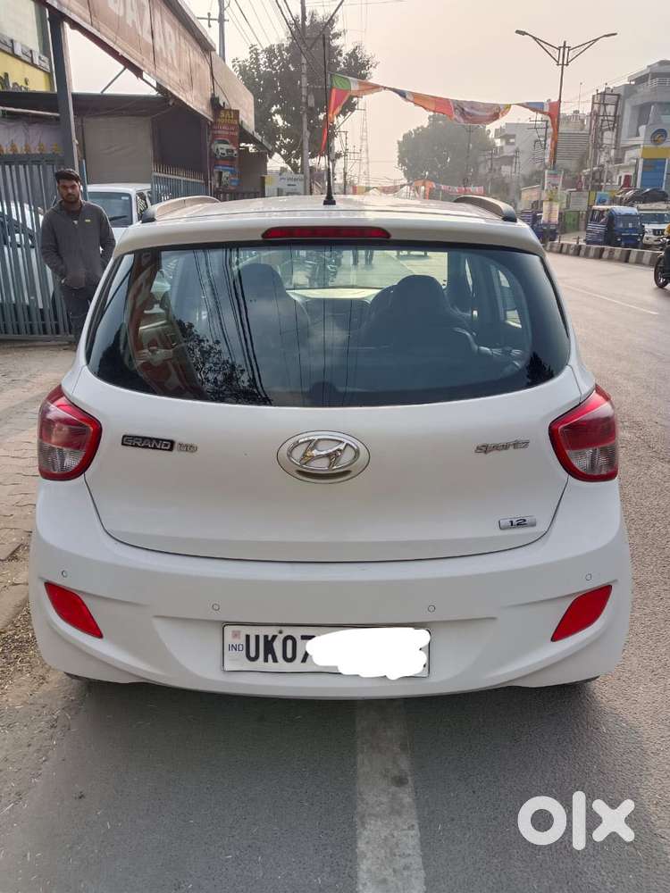 Hyundai Grand I10 1.2 Crdi Sportz Dual Tone, 2015, Petrol