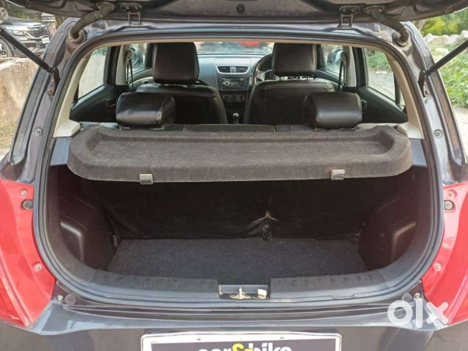 Maruti Suzuki Swift Lxi Optional-o, 2017, Petrol