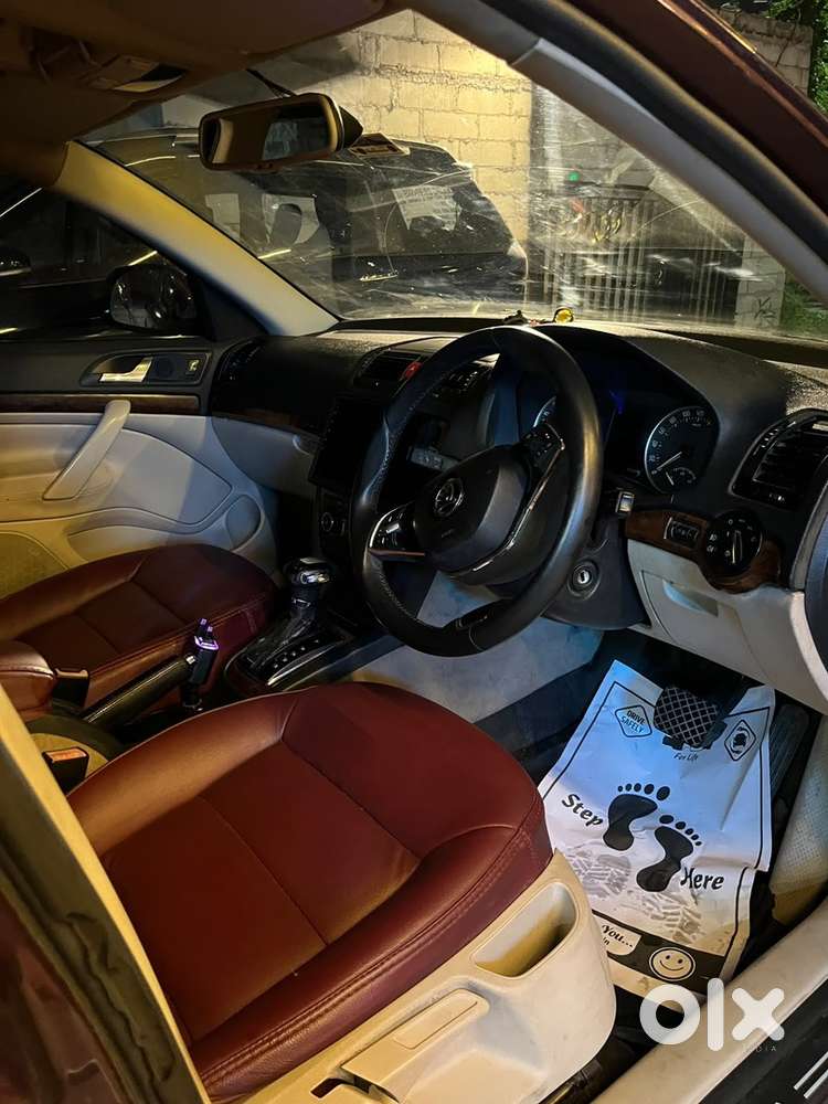 Skoda Laura Elegance 2012