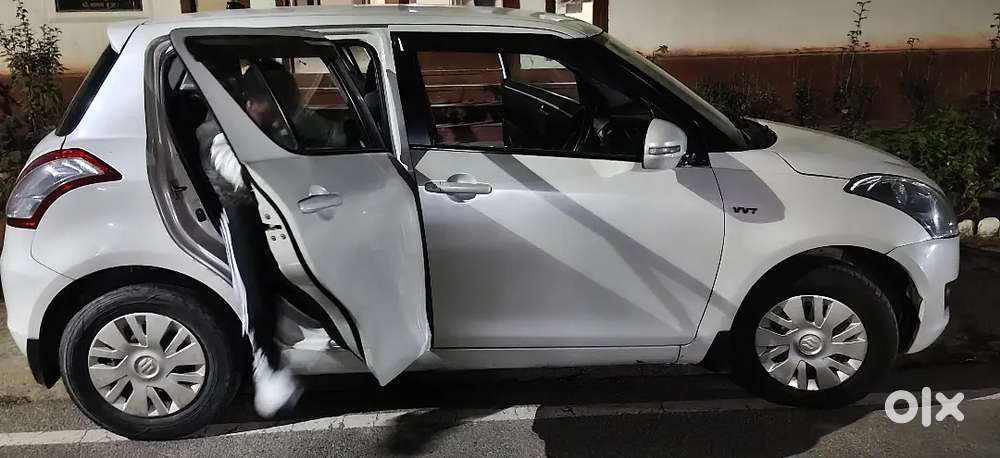 Maruti Suzuki Swift 2013 Petrol Manual