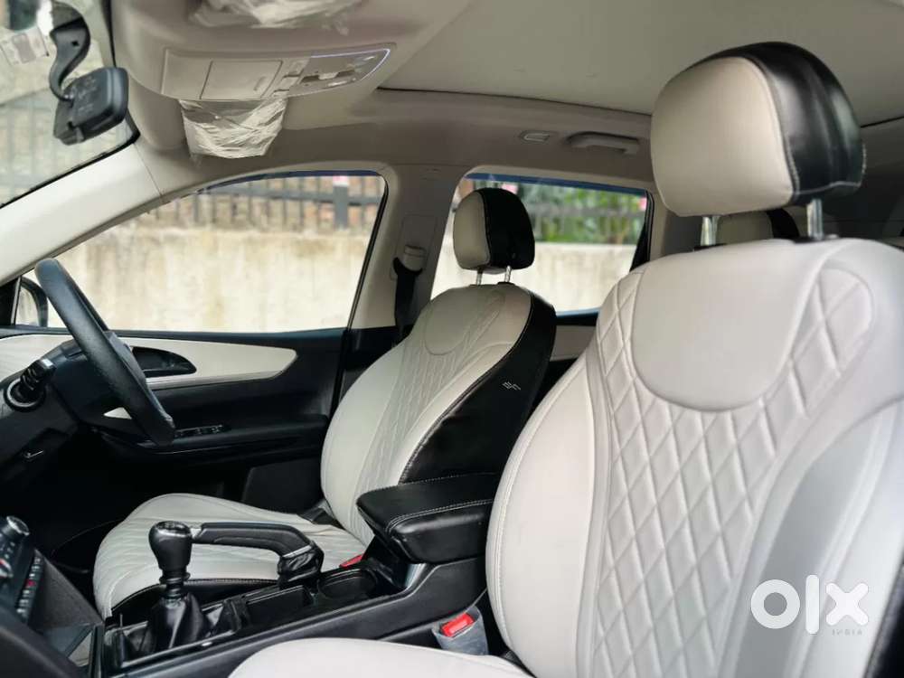 Mahindra Xuv700 2.2 Ax 5 Diesel Mt 7 Str, 2024, Diesel