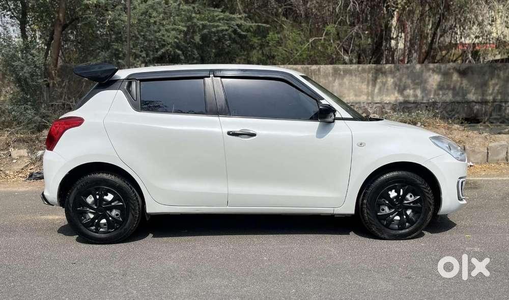 Maruti Suzuki Swift Lxi Optional-o, 2023, Petrol