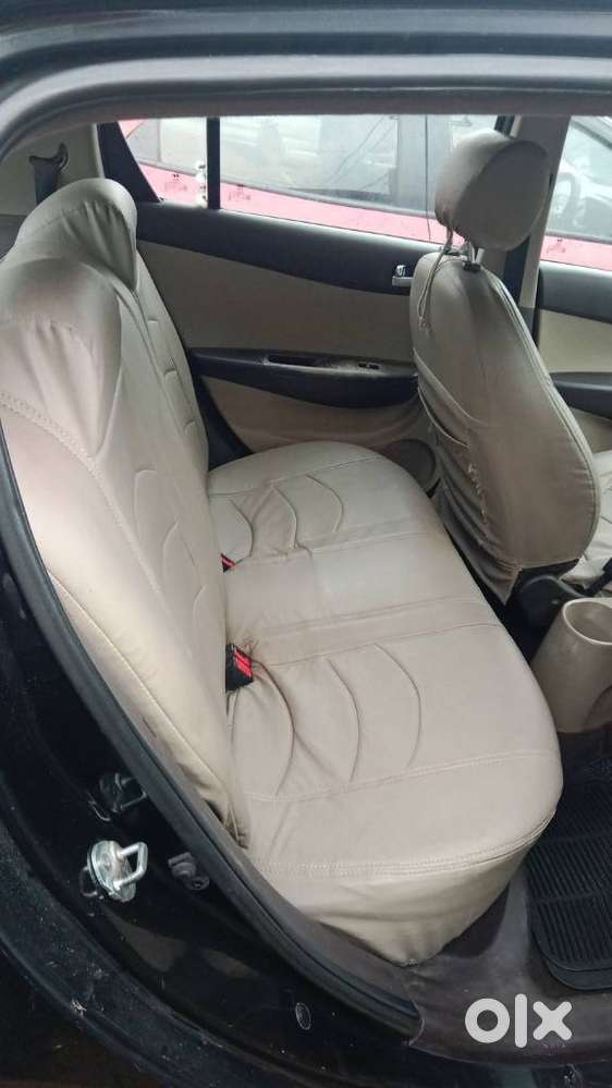 Hyundai I20 1.4 Asta (at), 2012, Petrol