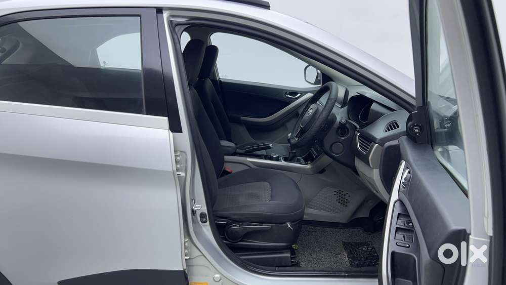 Tata Nexon 1.2 Revotron Xz Plus, 2018, Petrol