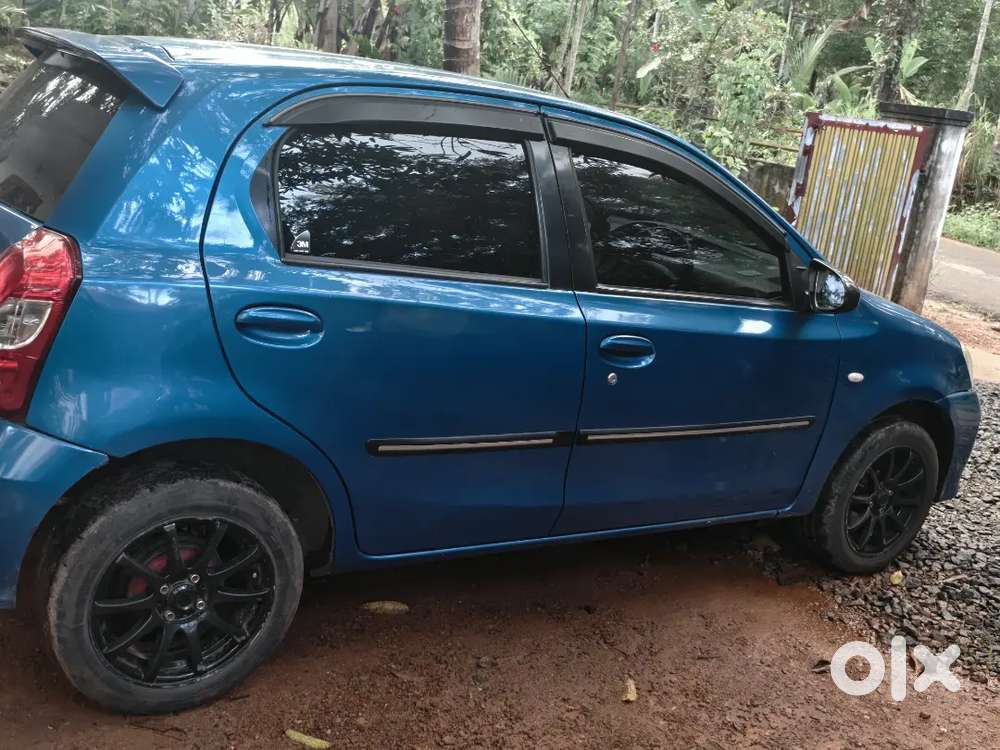 Alloy Wheels./2 Keys  Well Maintained Vehicle Blue Colour