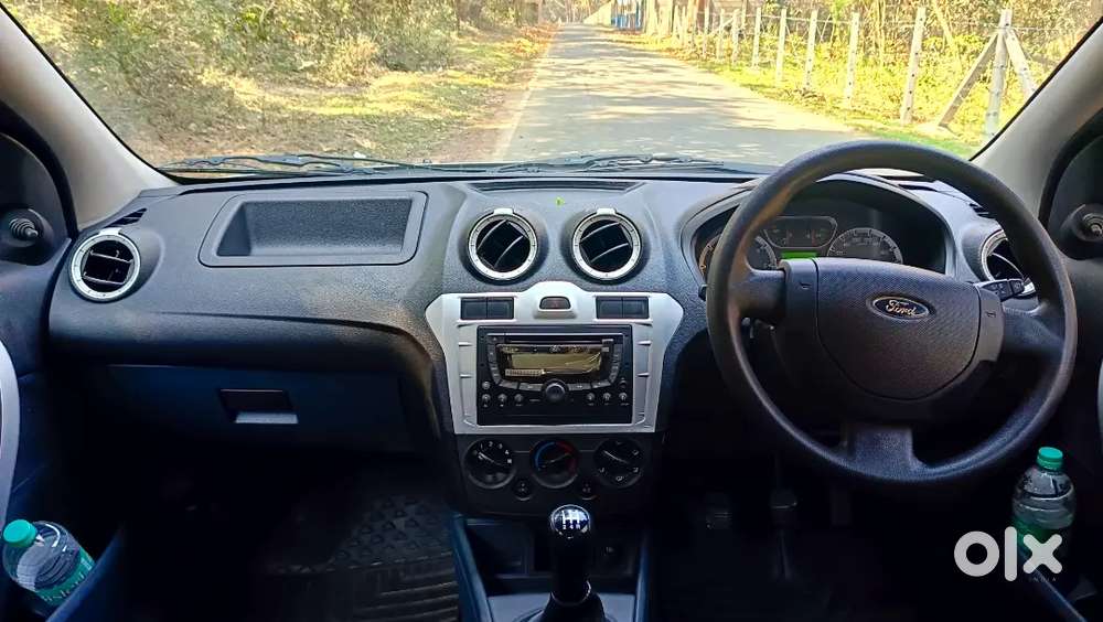 2013 Ford Classic Well Maintained