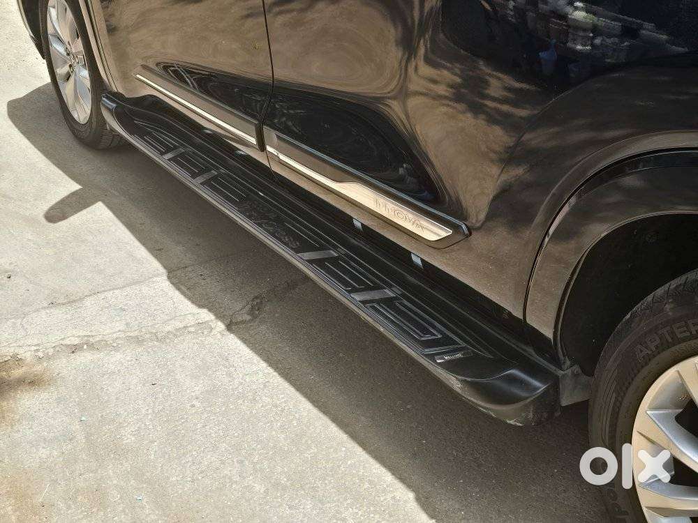 Toyota Innova Hycross 2.0 Vx Hybrid 7 Str, 2023, Petrol