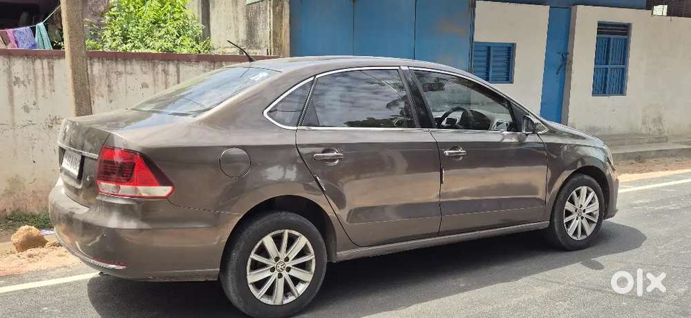 Volkswagen Vento Highline 2015