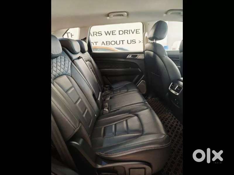 Mahindra Alturas G4, 2022, Diesel