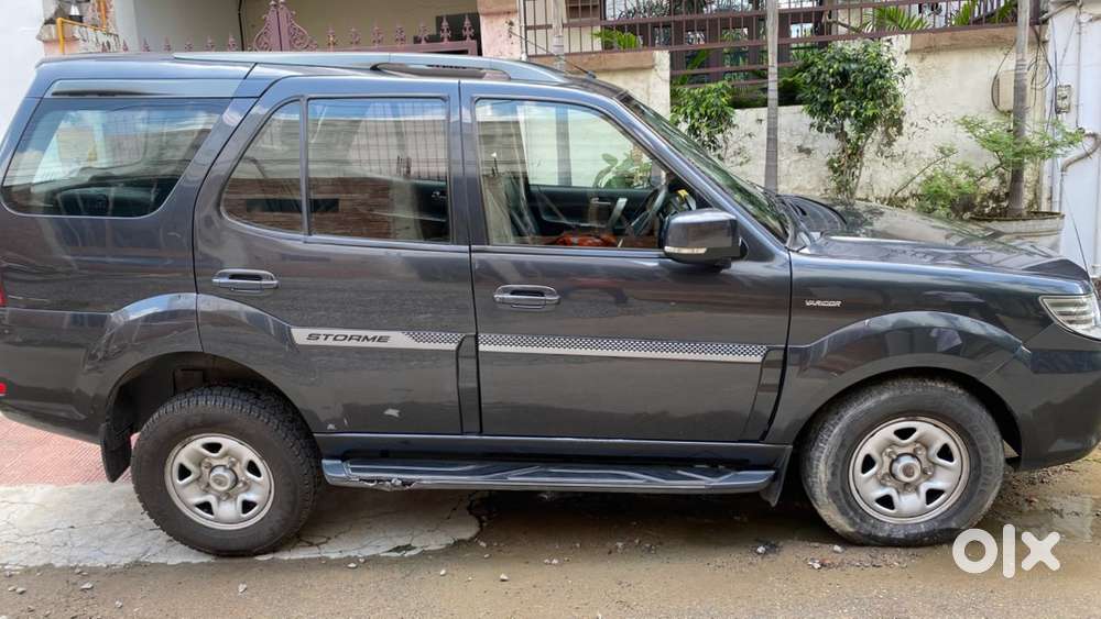 2017 Tata Safari Storme