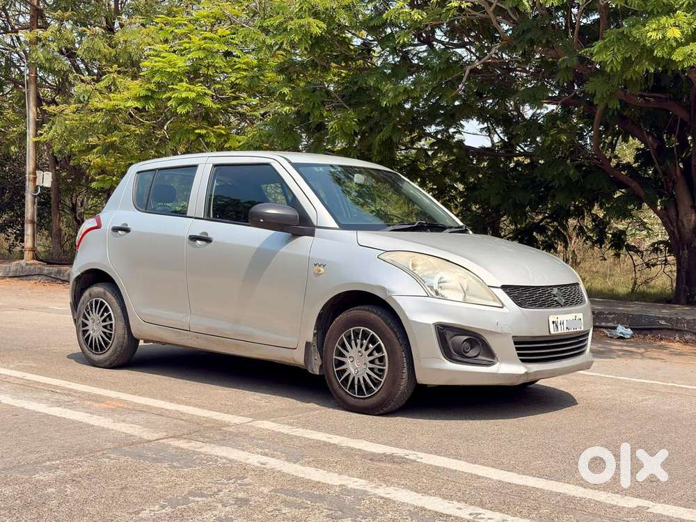 Maruti Suzuki Swift Lxi Optional-o, 2017, Petrol