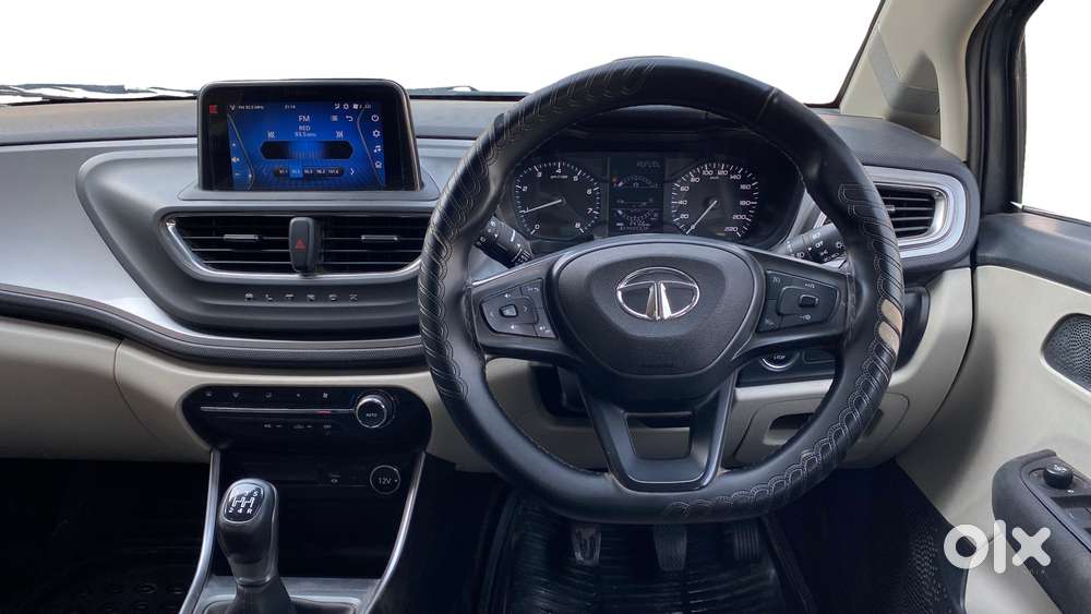 Tata Altroz Xz, 2022, Petrol