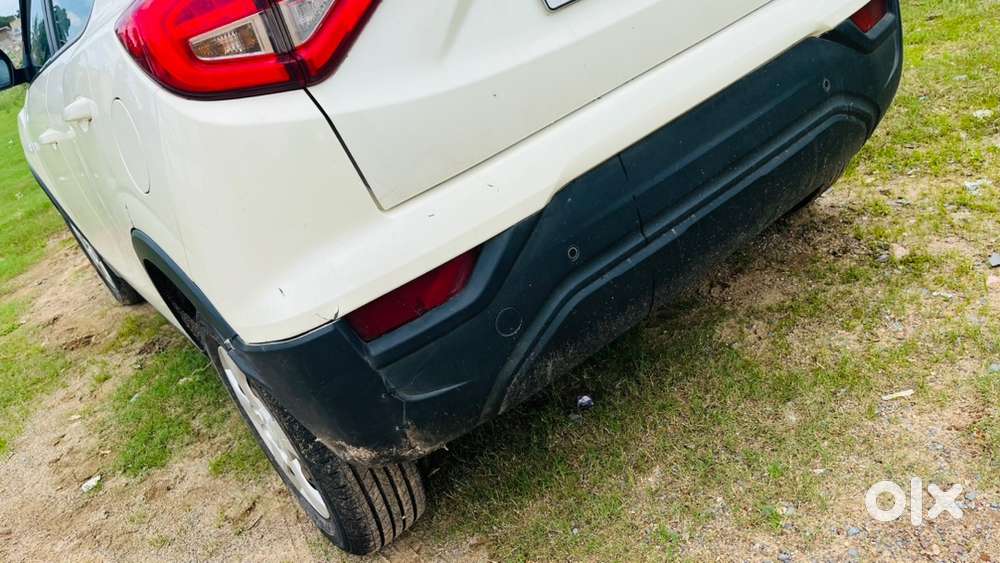 Mahindra Xuv300 July2022 Diesel Well Maintained