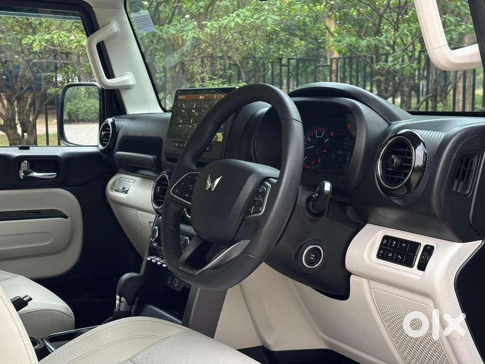 Mahindra Thar Roxx Petrol 2025