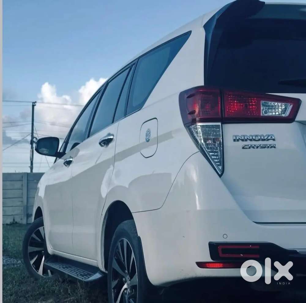Toyota Innova Crysta 2016 Diesel Well Maintained