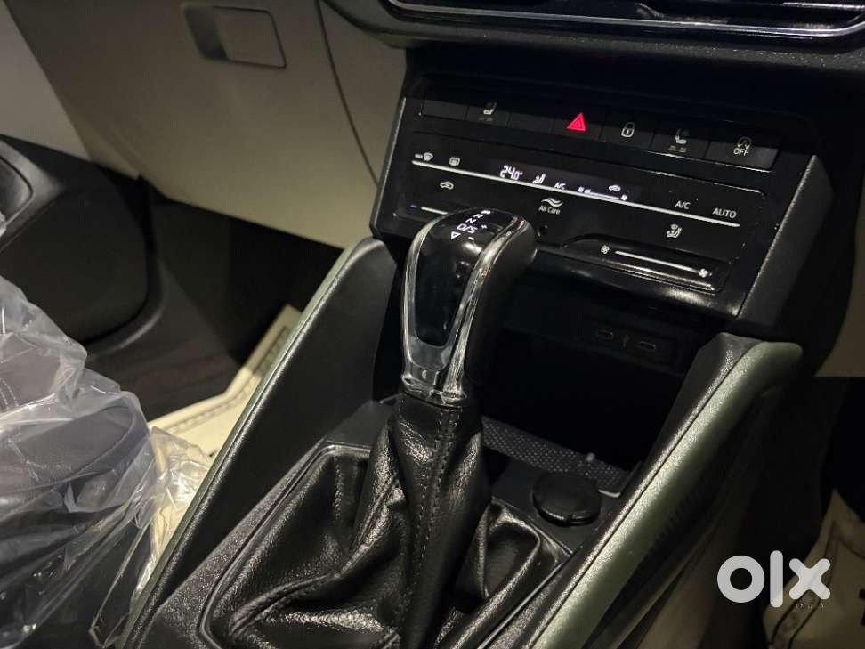 Skoda Kylaq Prestige At, 2025, Petrol