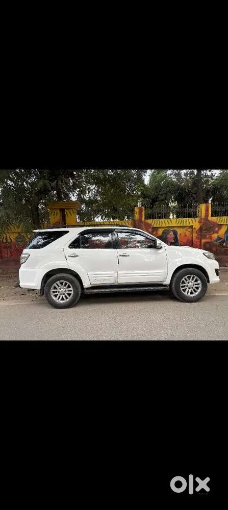 Toyota Fortuner 2012 Diesel 140000 Km Driven
