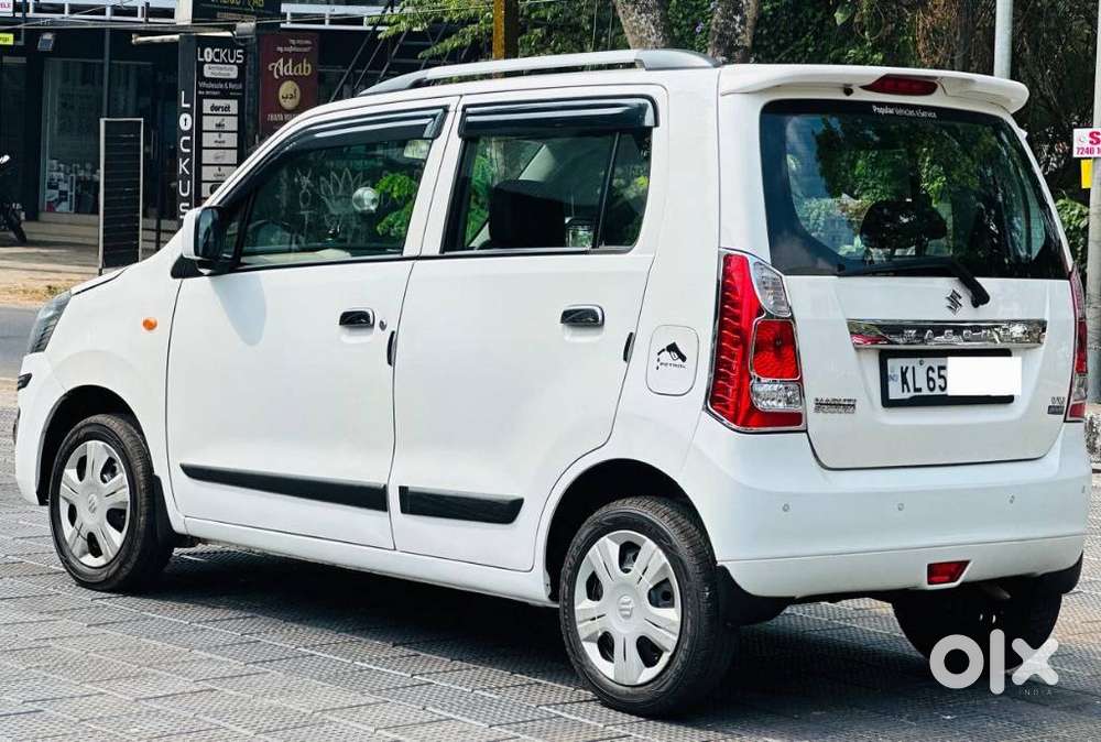 Maruti Suzuki Wagon R Vxi Amt1.2, 2018, Petrol