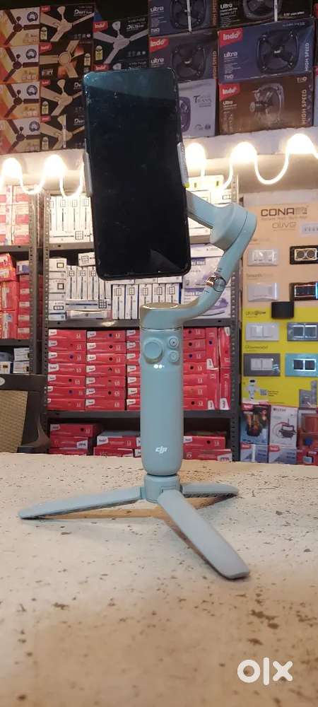 DJI OM 5 mobile gimble