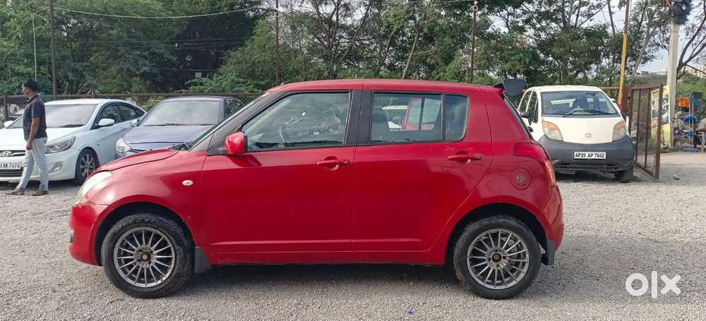 Maruti Suzuki Swift Vvt Zxi, 2005, Petrol