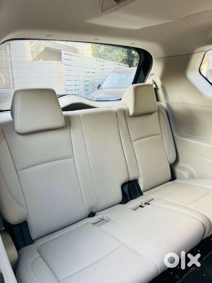 Mahindra Marazzo M8, 2019, Diesel