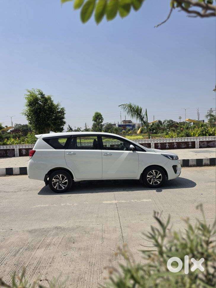 Toyota Innova Crysta 2.7 V, 2021, Diesel