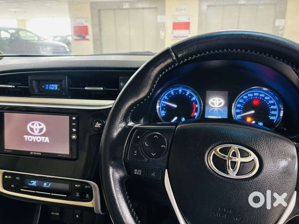 Toyota Corolla Altis 1.8 Gl, 2017, Petrol