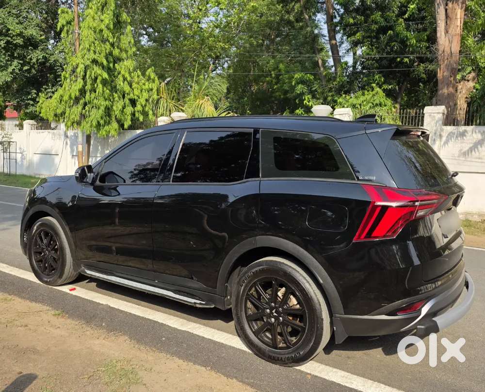 Mahindra Xuv700 2025 Diesel Well Maintained