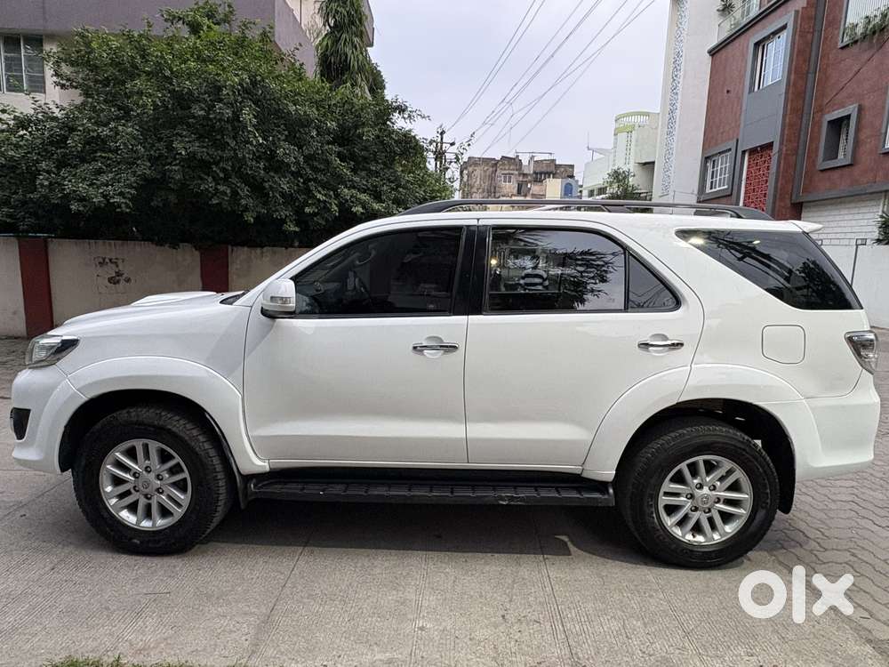Toyota Fortuner 4x2 Manual, 2014, Diesel