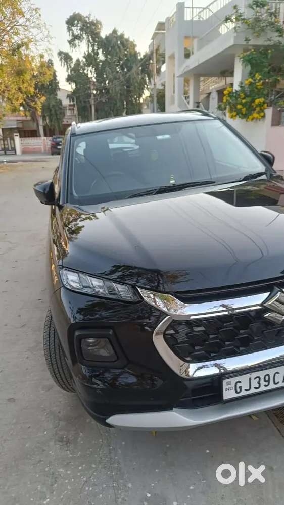 Maruti Suzuki Grand Vitara 2023 Petrol Well Maintained
