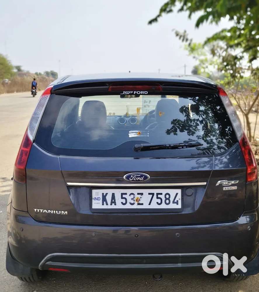Ford Figo 2012 Diesel 130000 Km Driven Well Maintained