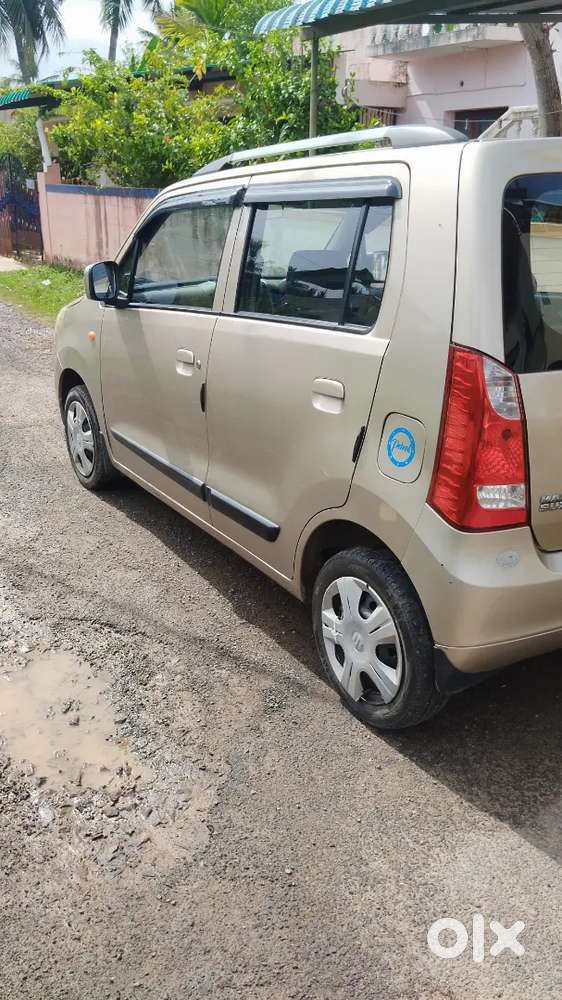 Maruti Suzuki Wagon R 1.0 2013 Petrol Vxi E Beige Colour