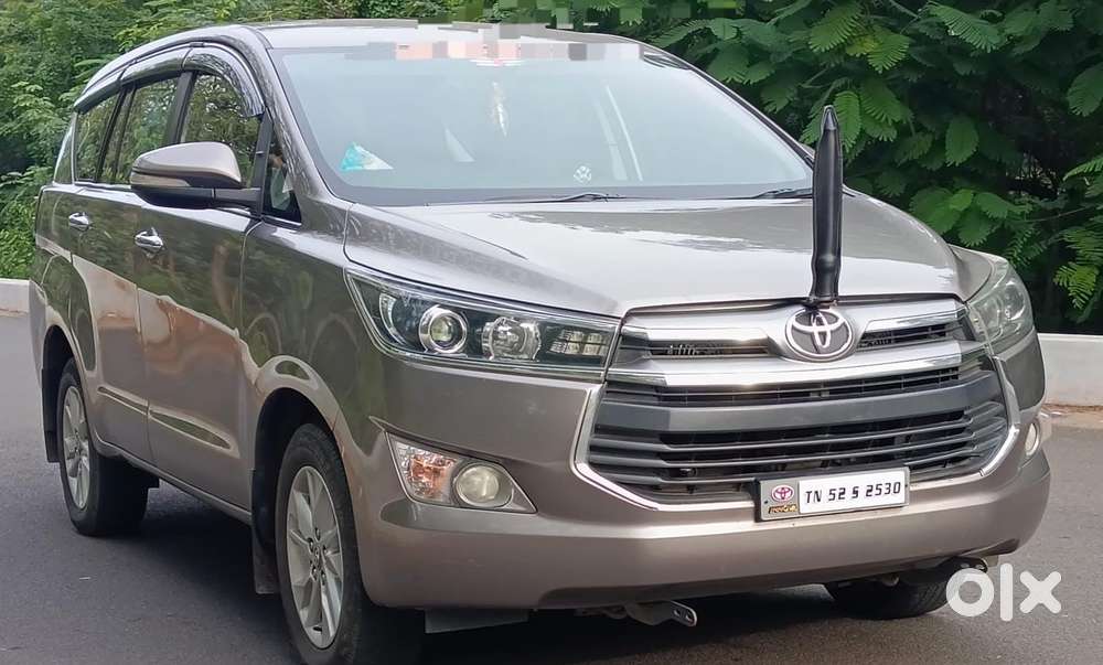 Toyota Innova Crysta 2.4 V 8 Str, 2016, Diesel