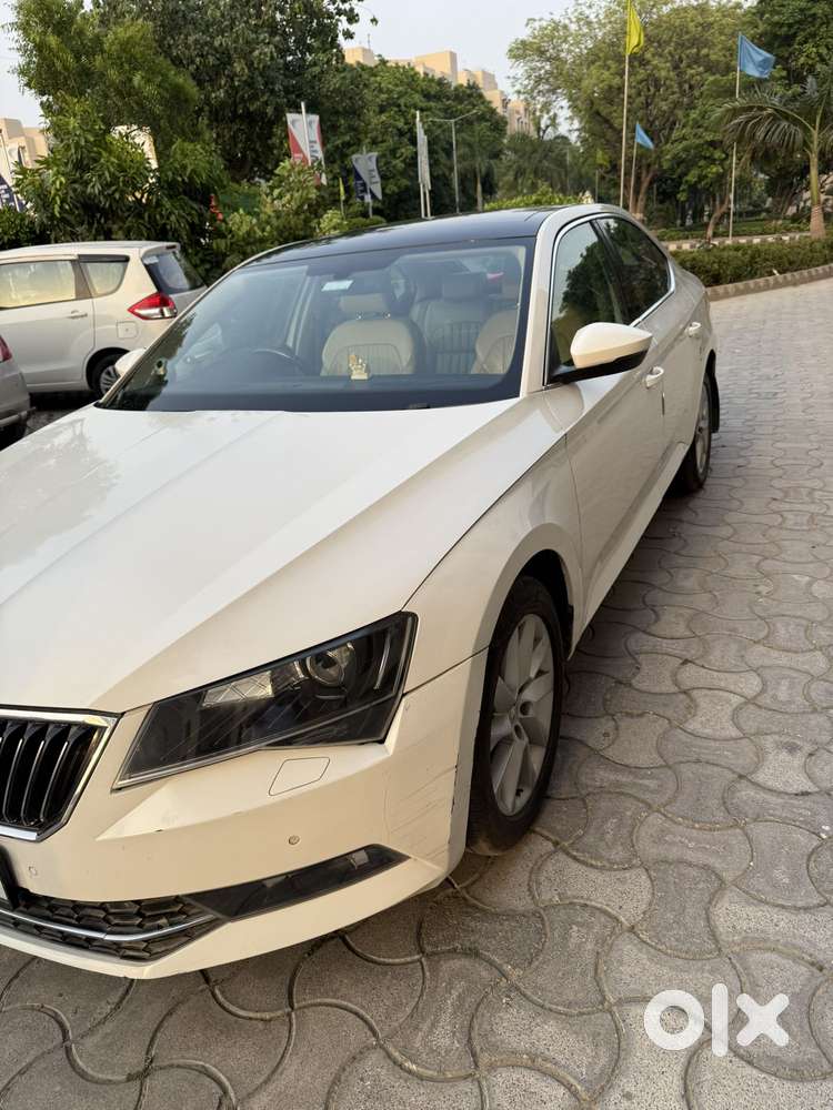 Skoda Superb L&k 2.0 Tdi At, 2018, Diesel