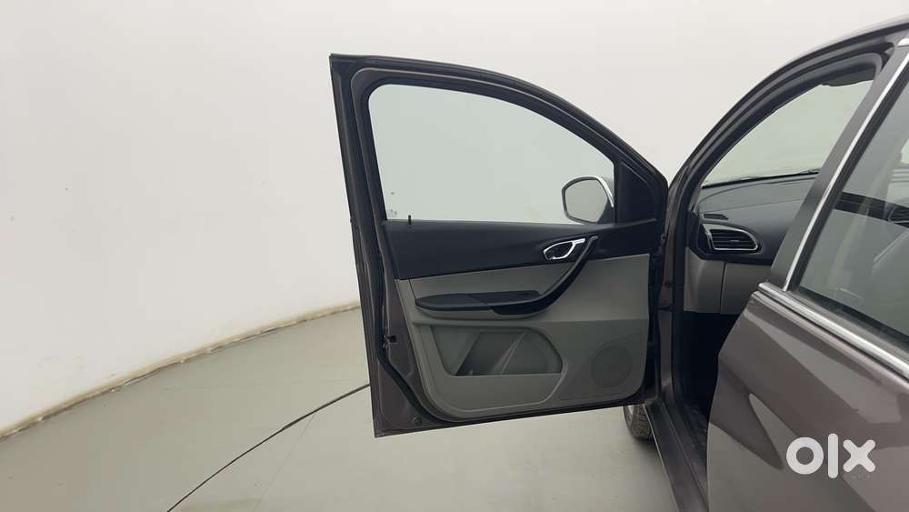 Tata Tiago Xz, 2017, Petrol