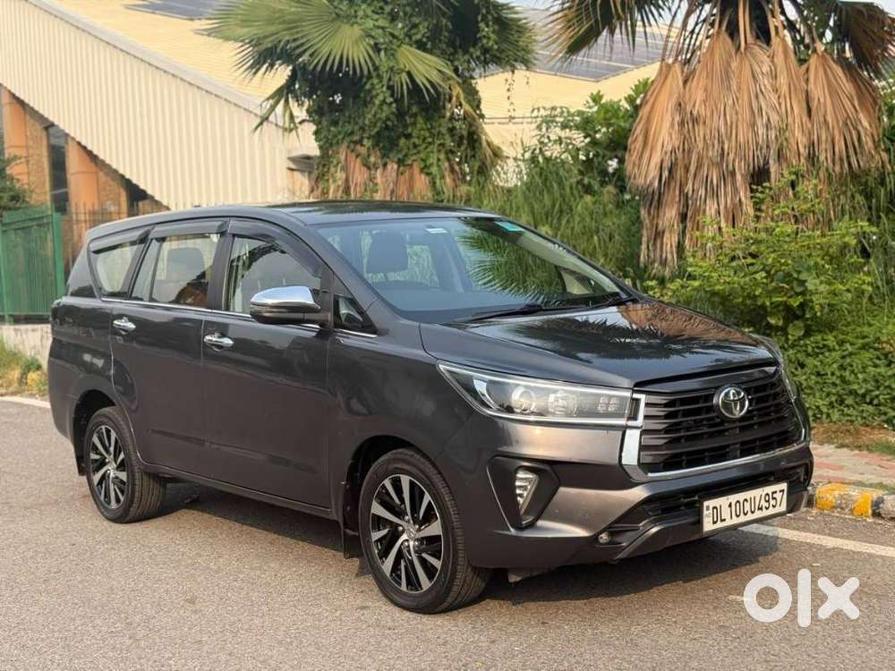 Toyota Innova Crysta, 2022, Petrol