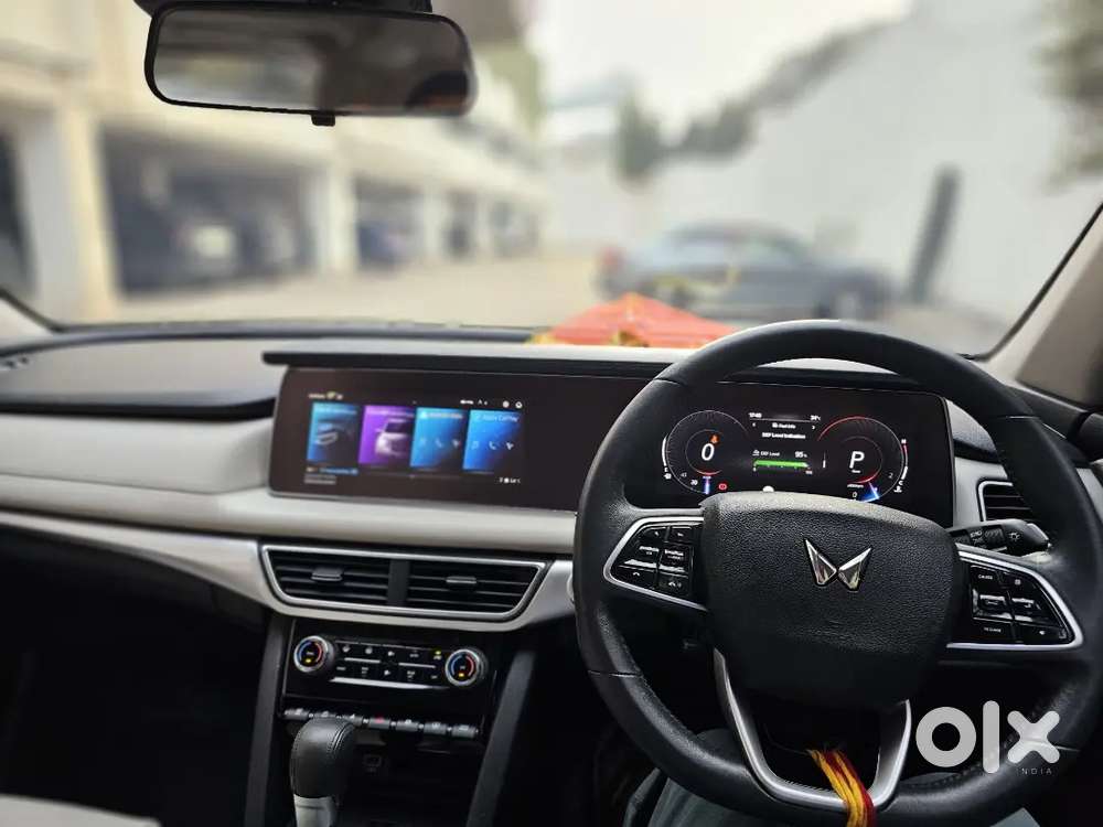 Mahindra Xuv700 2023 Ax7l Diesel