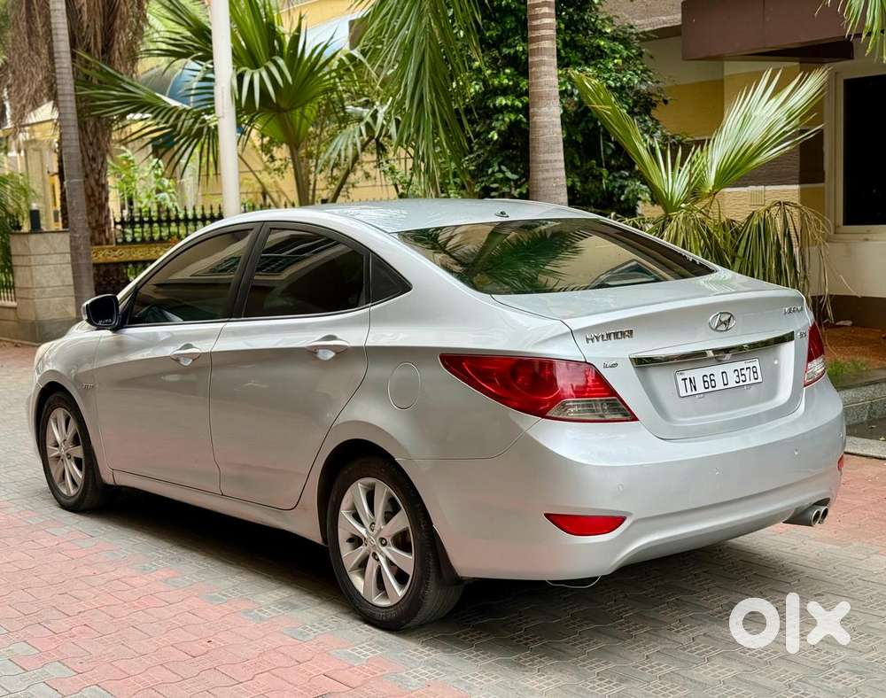 Hyundai Verna Fluidic 1.6 Vtvt Sx, 2011, Petrol